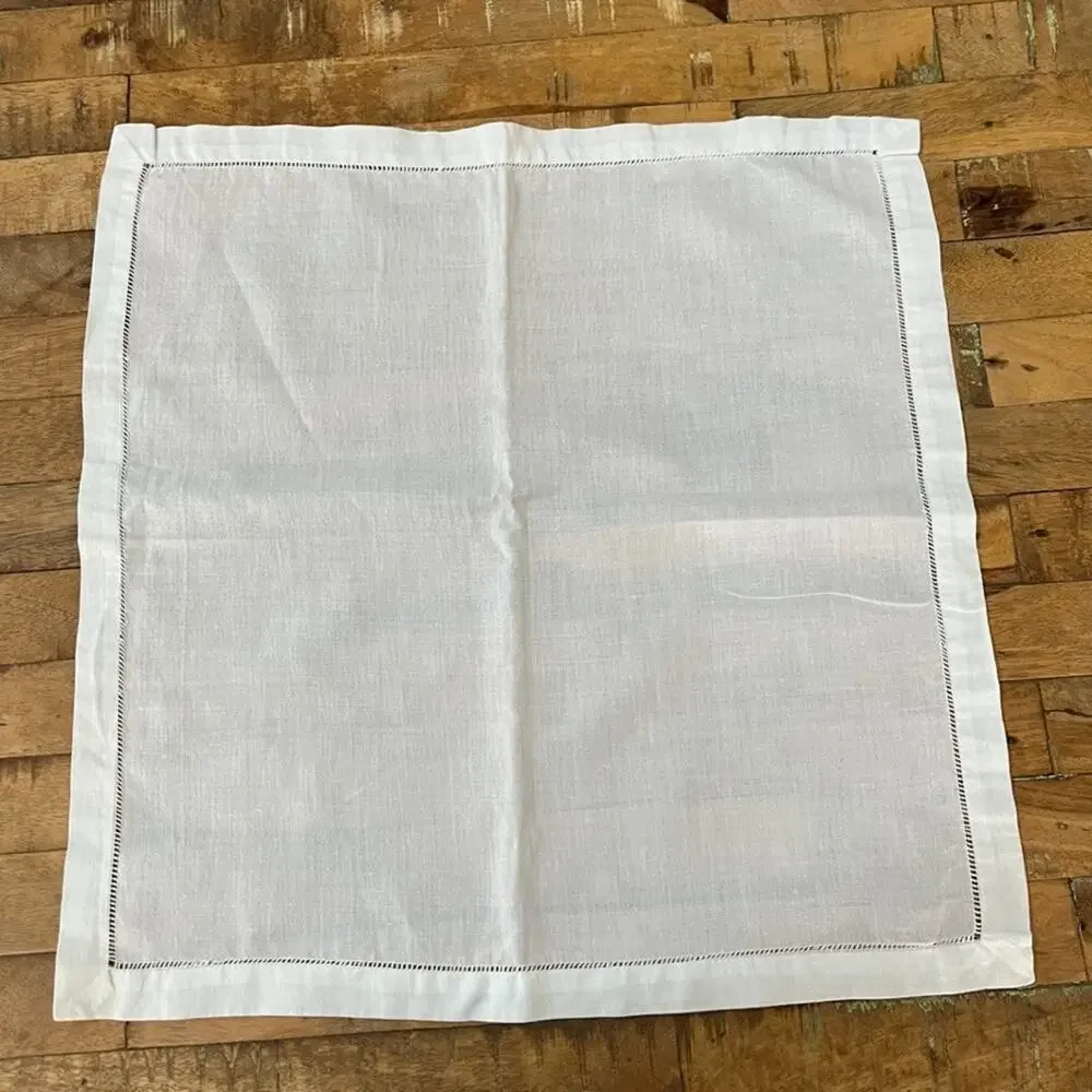 Set of 4 White Linen Napkin Set of 4 18 in x 18 in Hemstitch Border